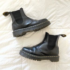 2976 BEX Smooth Leather Black Dr. Martens Pull On Platform Boots Women’s 8